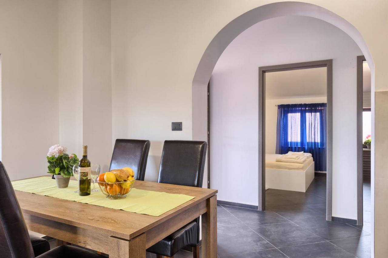Apartments Ines Pula Exterior foto